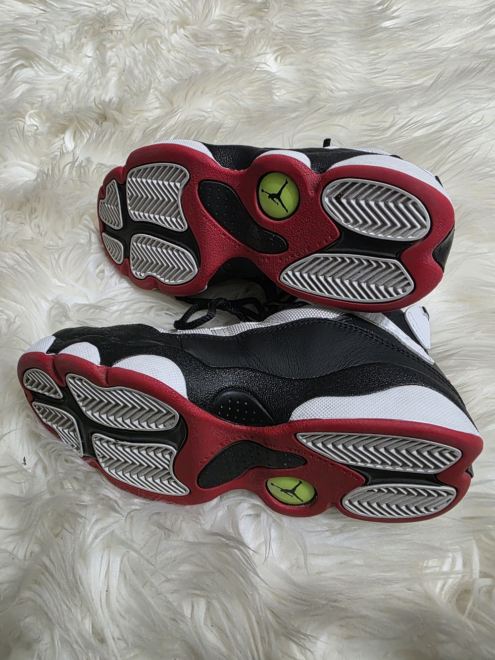 Kids Black and White Basketball Shoes - Jordan Style - Picture 4 of 5